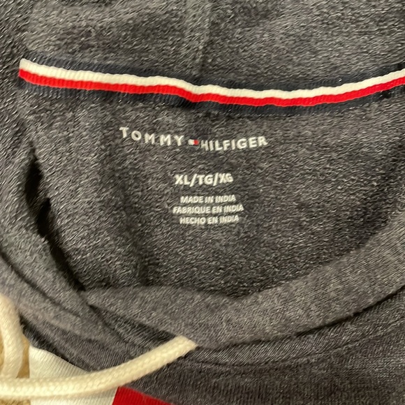 Tommy Hilfiger Hoodie - Picture 5 of 5